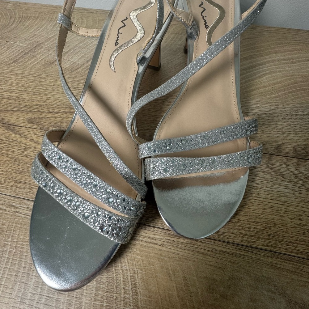 Nina‎ Naydeen Silver Sparkly Heels 9.5 Elegant Cocktail Slingback